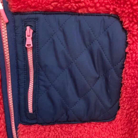 Vineyard Vines Red Fleece with Navy Trim - Picture 4 of 4